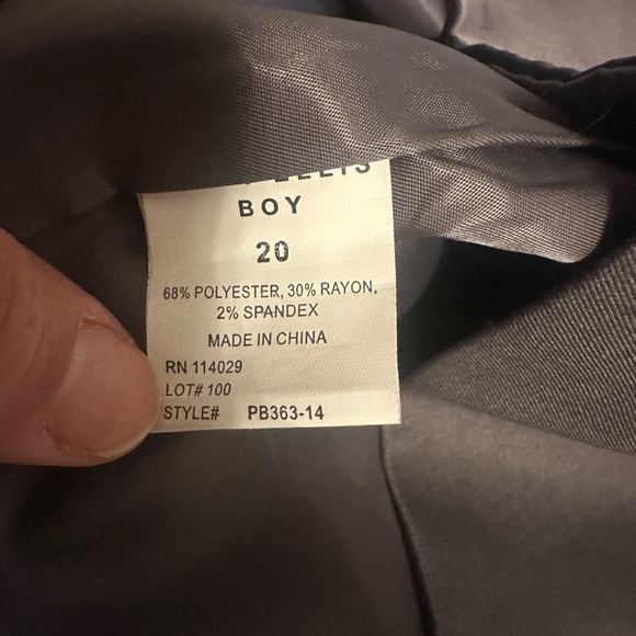 Perry‎ Ellis Kids Gray Vest - Picture 4 of 11